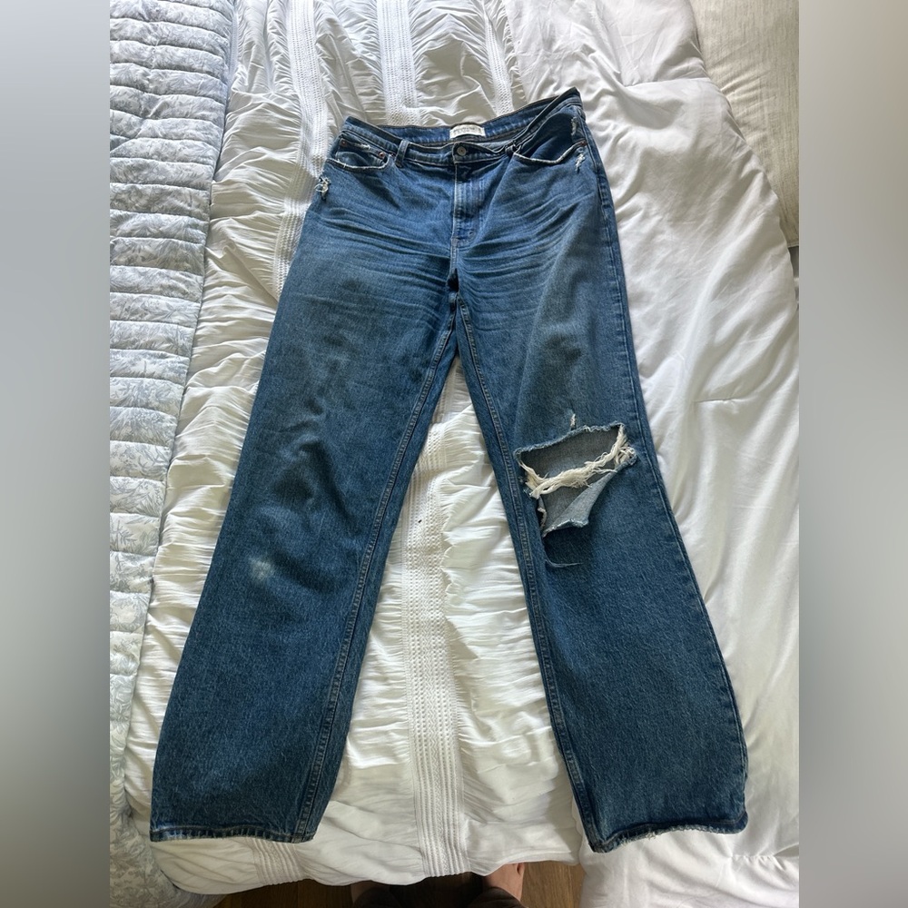 Abercrombie & Fitch Ultra High Rise 90s Straight Jeans